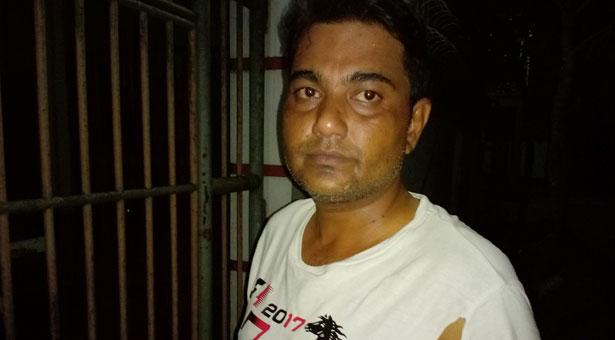 ঝিনাইদহে ইউপি চেয়ারম্যানকে পুলিশের মারধর