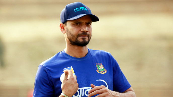 হ্যামস্ট্রিংয়ের ইনজুরিতে পড়েছেন মাশরাফী