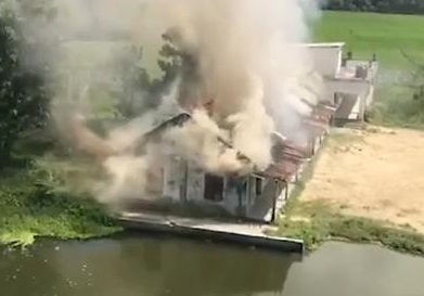 মাধ্যমিক বিদ্যালয়ে আগুন