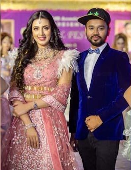 বউ সেজে ব্রাইডাল ফেস্টে মিম