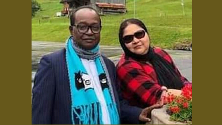 এমপি একাব্বর হোসেন ও তার স্ত্রী
