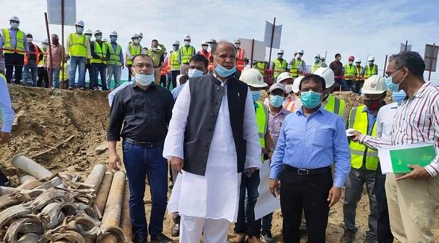 সারা দেশকে রেল নেটওয়ার্কে আনার চেষ্টা করছি