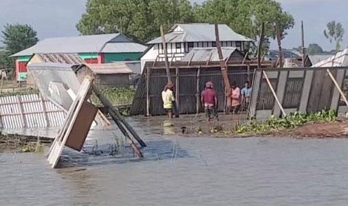 ভাঙনে বিলীন চার গ্রাম