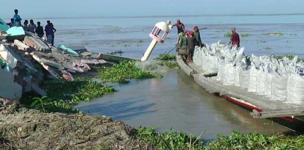 যমুনায় বিলীন পাঁচঠাকুরি মসজিদ