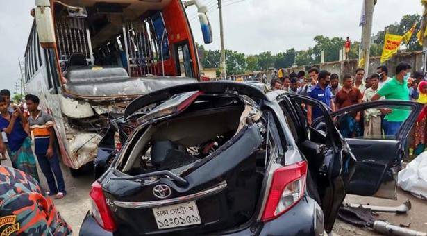 ভালুকায় সড়ক দুর্ঘটনা