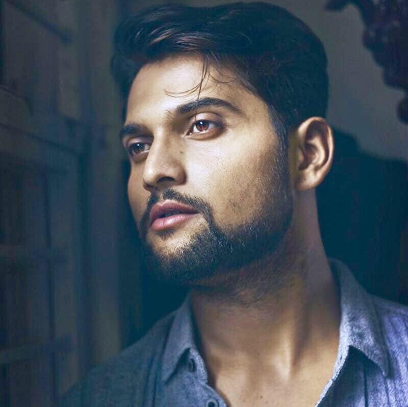 অভিনেতা আশুতোষ ভাকর